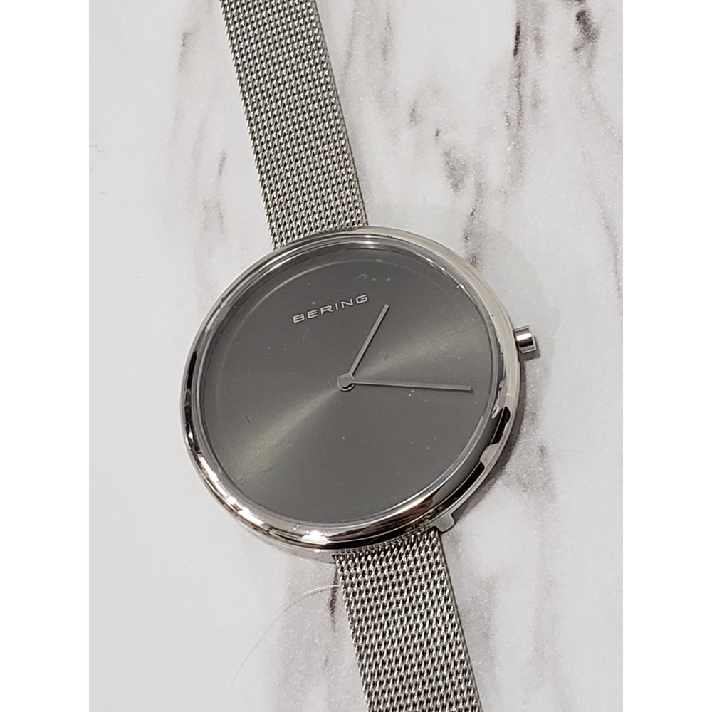 NEVER WORN BERING Ladies Watch Slim Classic Sapphire Crystal 12240-609 Mesh